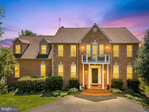 16050 Hamilton Station Rd, Waterford, VA 20197