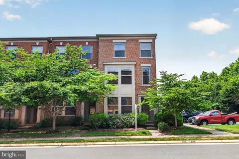 23387 Epperson Sq, Brambleton, VA 20148