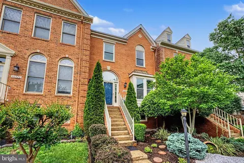 46522 Lynnhaven Sq, Sterling, VA 20165