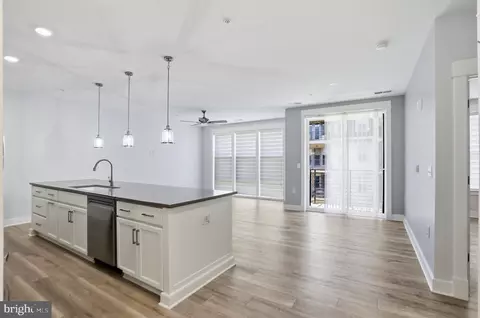 23651 Havelock Walk Ter #304, Ashburn, VA 20148