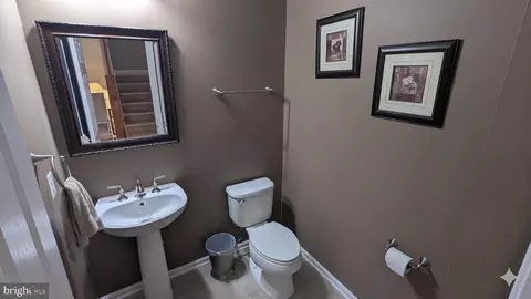 Entry Way - 43161 Barnstead Dr, Ashburn, VA 20148 photo 3 of 9