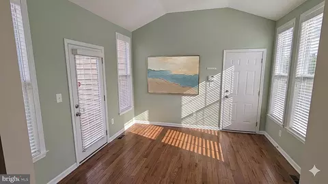 Entry Way - 43161 Barnstead Dr, Ashburn, VA 20148 photo 5 of 9