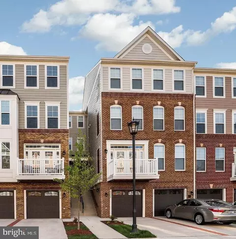 25214 Split Creek Ter, Chantilly, VA 20152