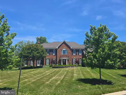 19879 Mellon Cir, Ashburn, VA 20147