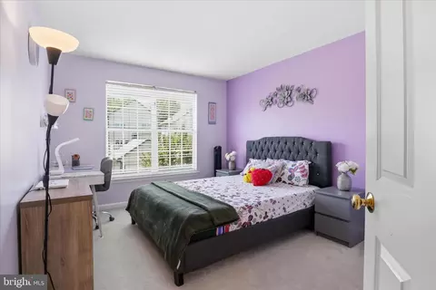 Bedroom - 20385 Bowfonds St, Ashburn, VA 20147 photo 5 of 8