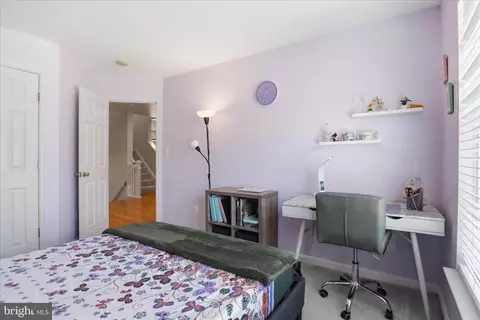 Bedroom - 20385 Bowfonds St, Ashburn, VA 20147 photo 6 of 8