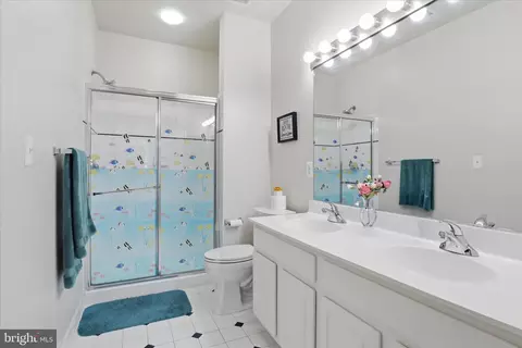 Bath - 20385 Bowfonds St, Ashburn, VA 20147 photo 1 of 5