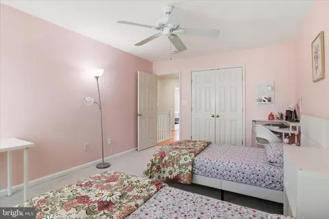 Bedroom - 20385 Bowfonds St, Ashburn, VA 20147 photo 8 of 8