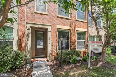 42274 Hampton Woods Ter, Ashburn, VA 20148