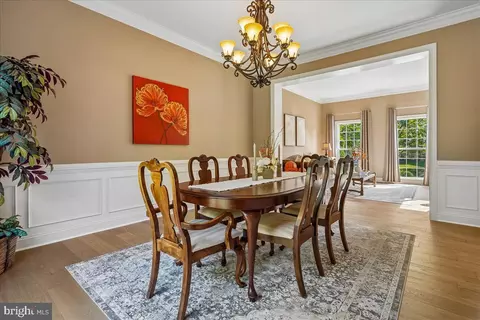 Dining - 22487 Pine Top Ct, Ashburn, VA 20148 photo 3 of 4