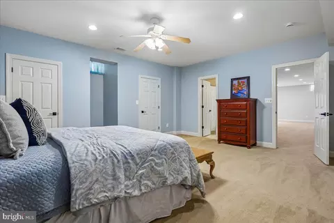 Bedroom - 22487 Pine Top Ct, Ashburn, VA 20148 photo 17 of 17