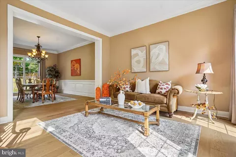 Living - 22487 Pine Top Ct, Ashburn, VA 20148 photo 1 of 2
