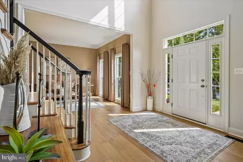 Entry Way - 22487 Pine Top Ct, Ashburn, VA 20148 photo 1 of 6