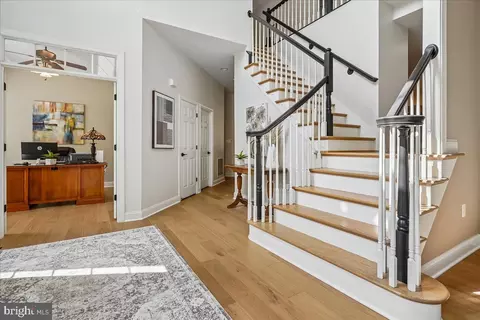 Entry Way - 22487 Pine Top Ct, Ashburn, VA 20148 photo 2 of 6