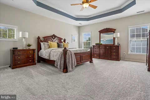 Bedroom - 22487 Pine Top Ct, Ashburn, VA 20148 photo 7 of 17