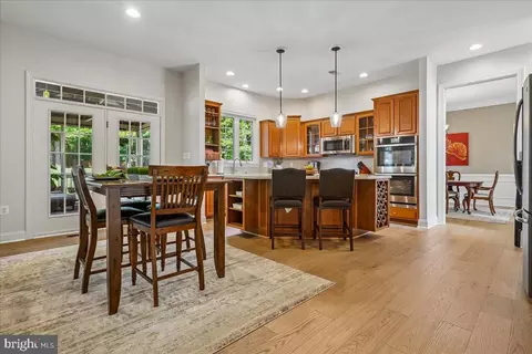Kitchen - 22487 Pine Top Ct, Ashburn, VA 20148 photo 1 of 7