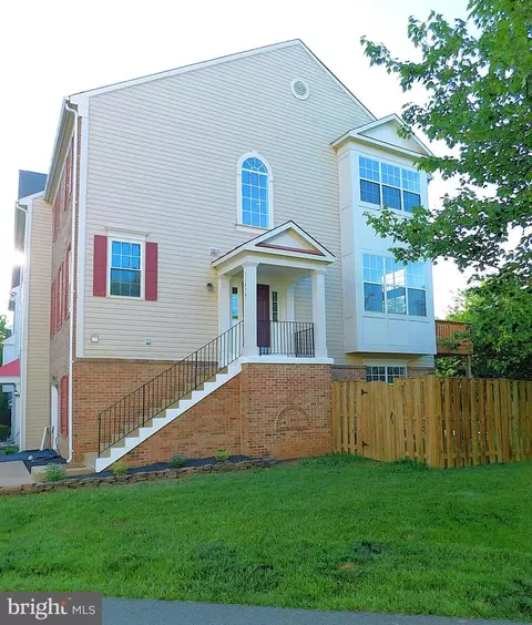 21610 Monmouth Ter, Ashburn, VA 20147