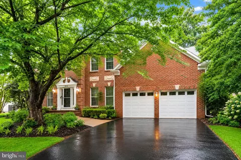 46932 Foxstone Pl, Sterling, VA 20165