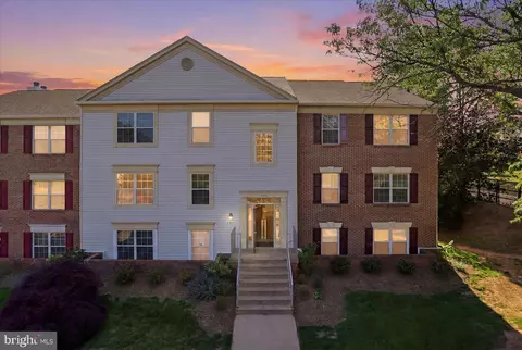 1101 Huntmaster Ter NE #201, Leesburg, VA 20176