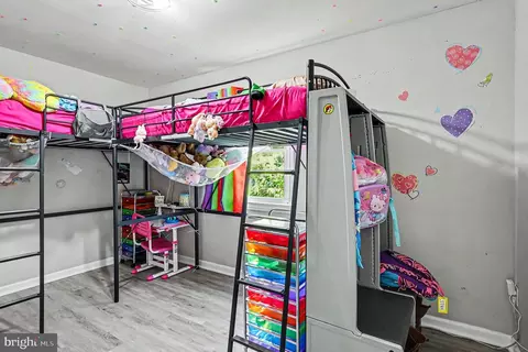 Bedroom - 103 N Johnson Rd, Sterling, VA 20164 photo 6 of 7