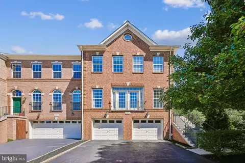 41935 Cinnabar Sq, Aldie, VA 20105