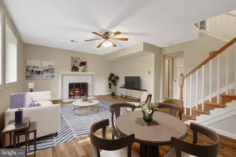 Living - 254 E Juniper Ave E, Sterling, VA 20164 photo 5 of 8