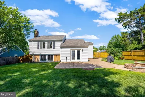 Exterior - 254 E Juniper Ave E, Sterling, VA 20164 photo 7 of 11