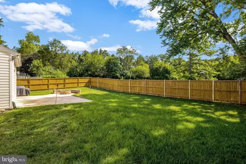 Exterior - 254 E Juniper Ave E, Sterling, VA 20164 photo 8 of 11