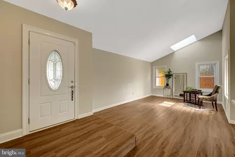 Entry Way - 254 E Juniper Ave E, Sterling, VA 20164 photo 1 of 3
