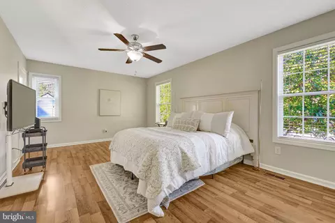 Bedroom - 254 E Juniper Ave E, Sterling, VA 20164 photo 3 of 7