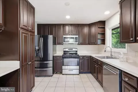 Other - 403 E Laurel Ave, Sterling, VA 20164 photo 3 of 14