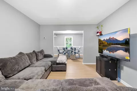 1072 Tottenham Ct, Sterling, VA 20164 photo 6