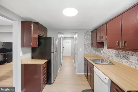 1072 Tottenham Ct, Sterling, VA 20164 photo 12