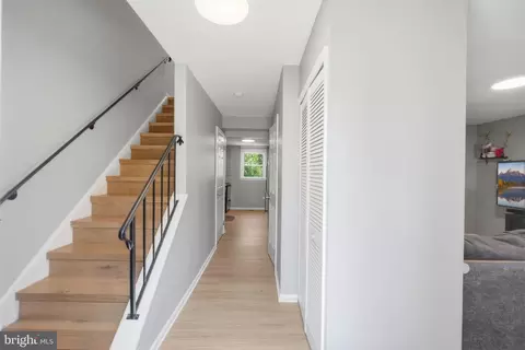 1072 Tottenham Ct, Sterling, VA 20164 photo 4