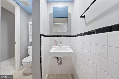 1072 Tottenham Ct, Sterling, VA 20164 photo 28