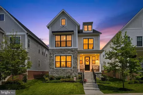 23135 Glenwood Heights Cir, Brambleton, VA 20148