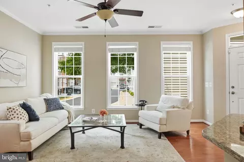 42303 San Juan Ter, Aldie, VA 20105