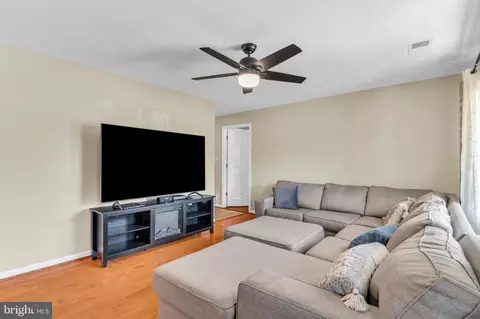 Entry Way - 101 W Beech Rd, Sterling, VA 20164 photo 1 of 1