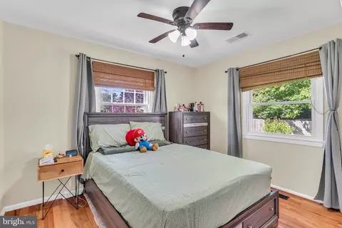 Bedroom - 101 W Beech Rd, Sterling, VA 20164 photo 6 of 7