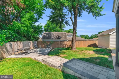 Exterior - 101 W Beech Rd, Sterling, VA 20164 photo 7 of 8