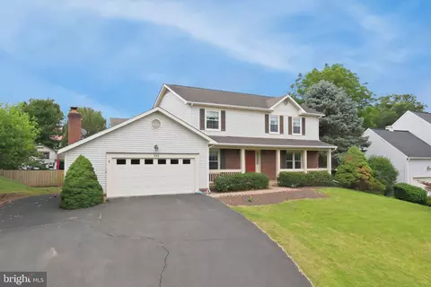 103 Country Club Dr SW, Leesburg, VA 20175