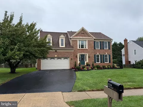 43204 Wayside Cir, Ashburn, VA 20147 photo 2