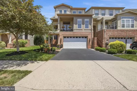 43264 Sunderleigh Sq, Broadlands, VA 20148