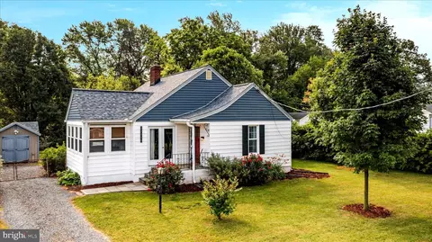 17516 Harmony Church Rd, Hamilton, VA 20158