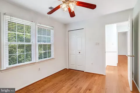 Bedroom - 124 Environs Rd, Sterling, VA 20165 photo 2 of 7