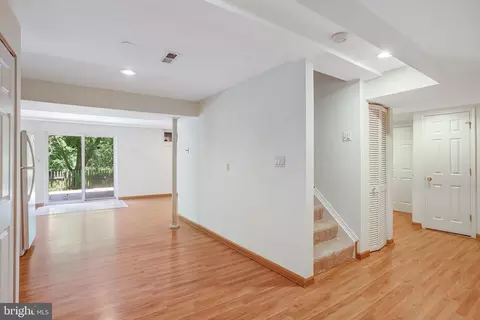 Entry Way - 124 Environs Rd, Sterling, VA 20165 photo 8 of 8