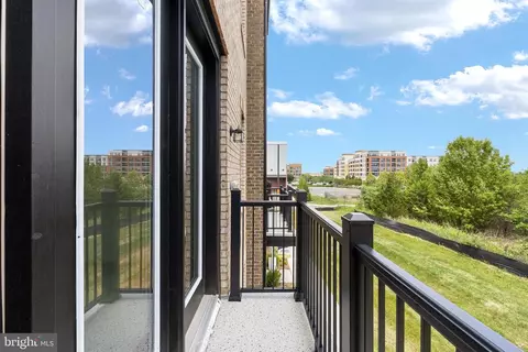 Exterior - 20878 Murry Falls Ter, Ashburn, VA 20147 photo 1 of 8