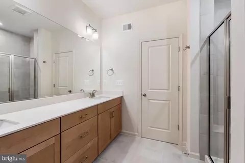 Entry Way - 20878 Murry Falls Ter, Ashburn, VA 20147 photo 4 of 6