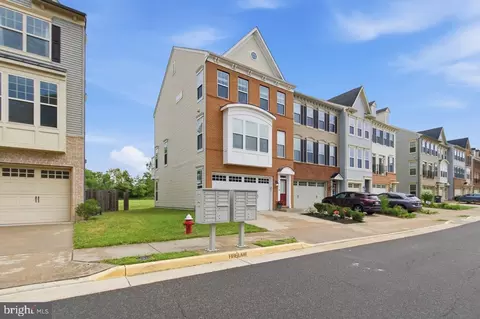 25288 Arrowroot Ter, Chantilly, VA 20152 photo 3