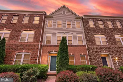 24643 Red Lake Ter, Sterling, VA 20166